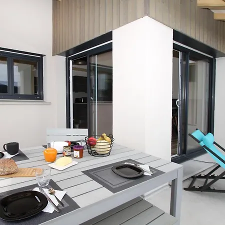 Le Balcon Des Lumieres * 제라르메르